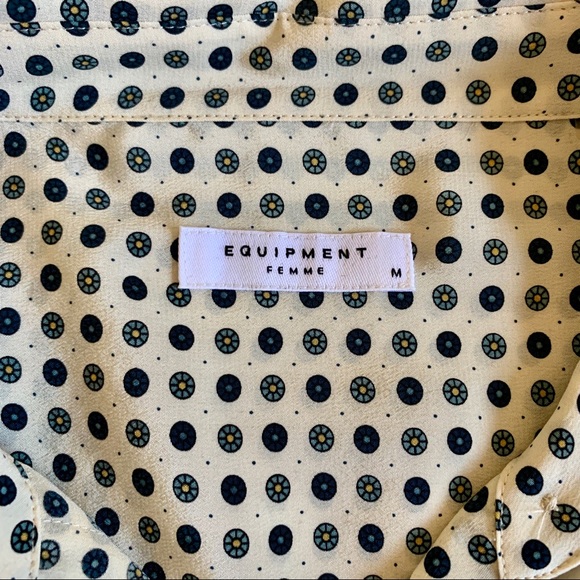 ✨NWT Equipment Silk Blouse, Brett Style - Picture 3 of 7